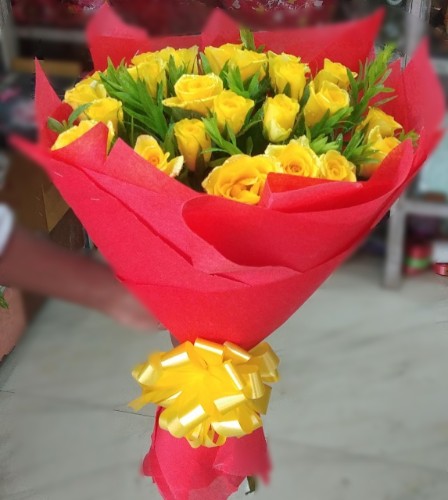 Yellow roses bunch