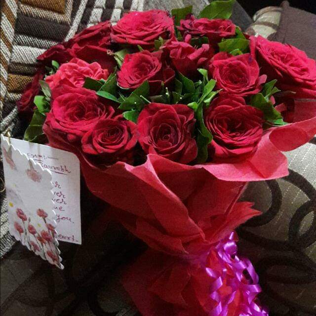 Red Roses bunch with Greeting card